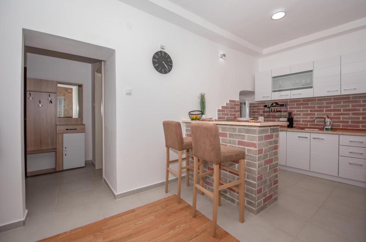 Apartment Forteca Lux Пераст Екстер'єр фото