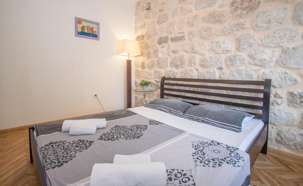 Apartment Forteca Lux Пераст Екстер'єр фото